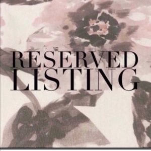 Reserved Listing - @louloubelle888 - surprise box